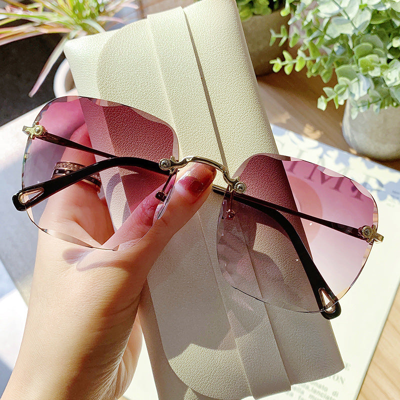 Damen modische Flügelsonnenbrille mit hochwertigem Metallrahmen Brehn