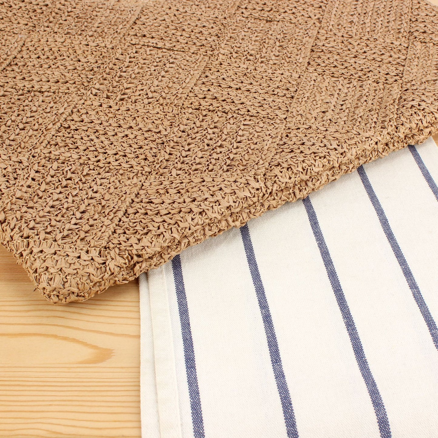 Handtasche mit Modernem Geometrischen Strickmuster Brehn