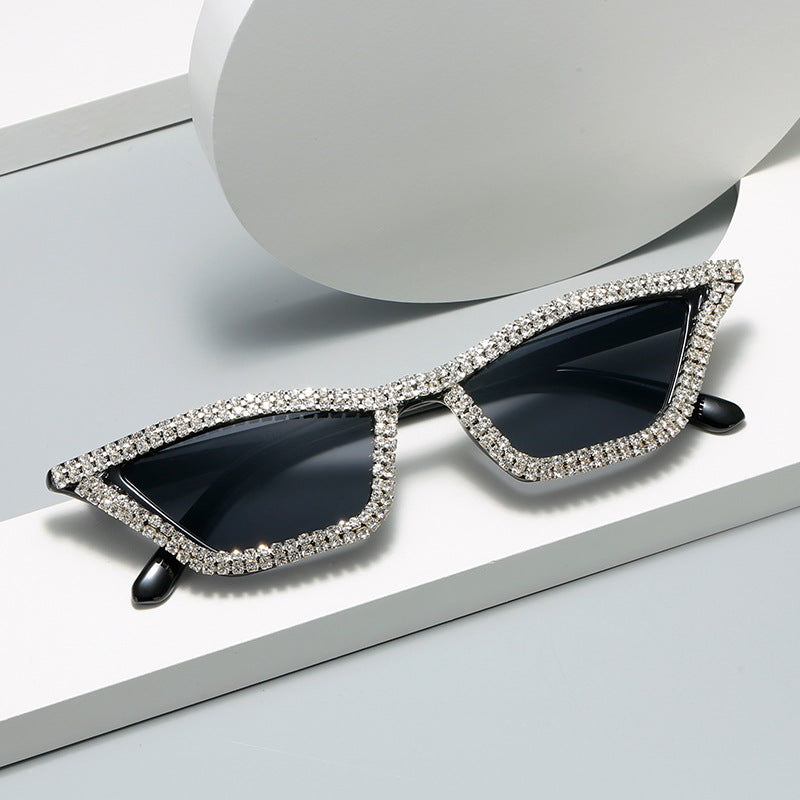 Damen extravagante Cat-Eye Sonnenbrille mit funkelndem Kristallrahmen Brehn