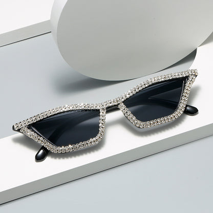 Damen extravagante Cat-Eye Sonnenbrille mit funkelndem Kristallrahmen Brehn