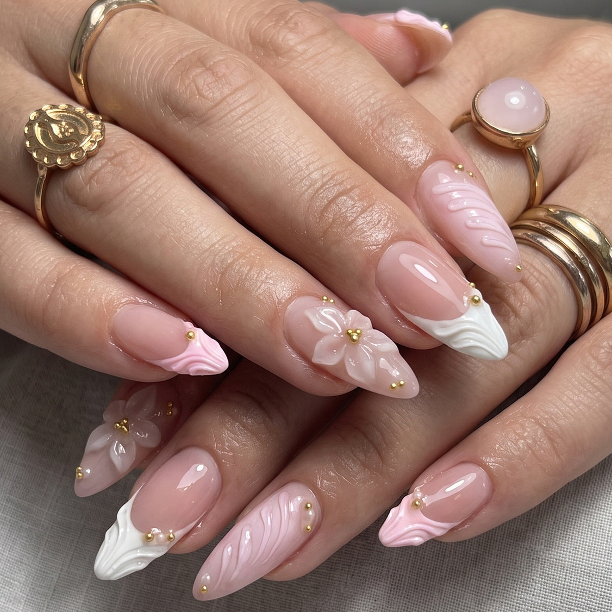 Dekorative Nagelkunst