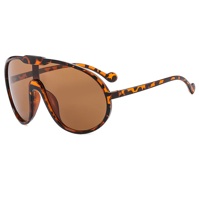 Damen futuristische transparente Sonnenbrille mit eleganter Form Brehn