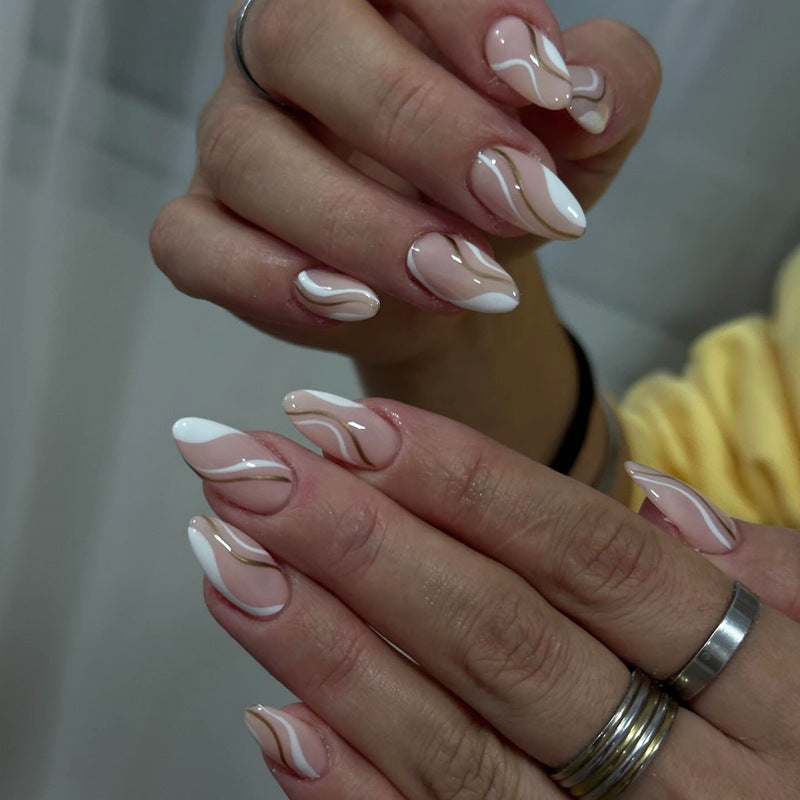Kunstnagelset mit elegantem Schwung-Design Brehn