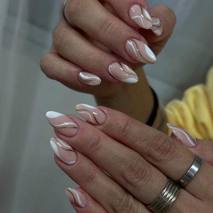 Kunstnagelset mit elegantem Schwung-Design Brehn