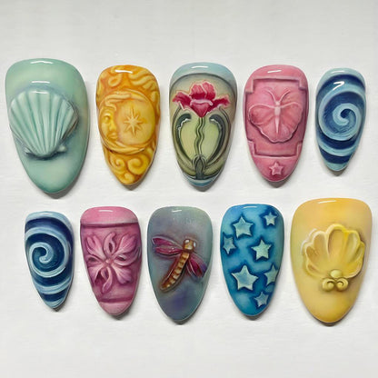 Kunstnagelset mit maritimen Designs und detailreicher Verzierungen Brehn