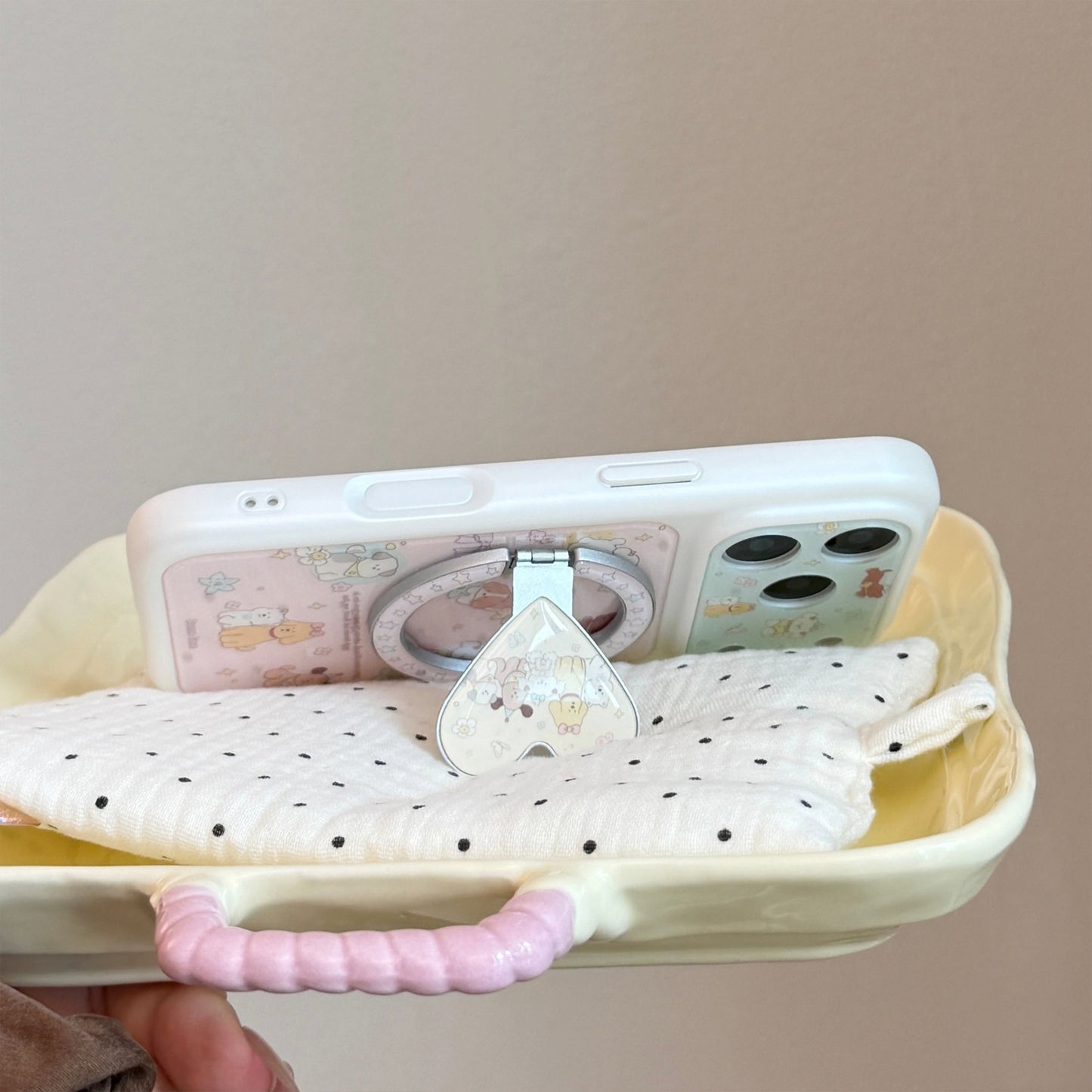 Herzförmiger Smartphone Halter Brehn