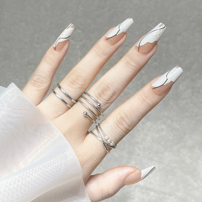 Künstlerische Press-On Nagelkunst Brehn