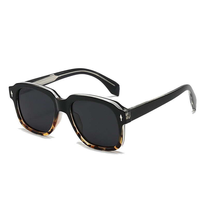 Damen Modische quadratische Sonnenbrille mit transparentem Rahmen und robusten Gläsern Brehn