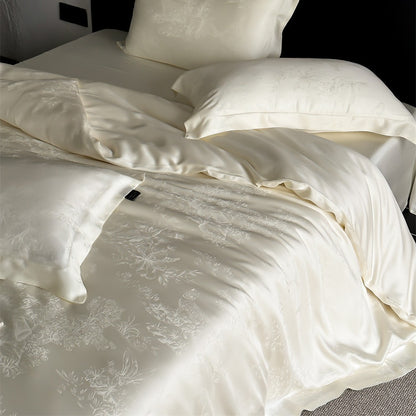Elegantes Bettwäsche-Set aus Satin mit dezentem Jacquard-Blütenrelief und seidigem Glanz