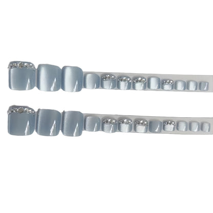 Elegante mit Strass verzierten Press-On Nails Brehn