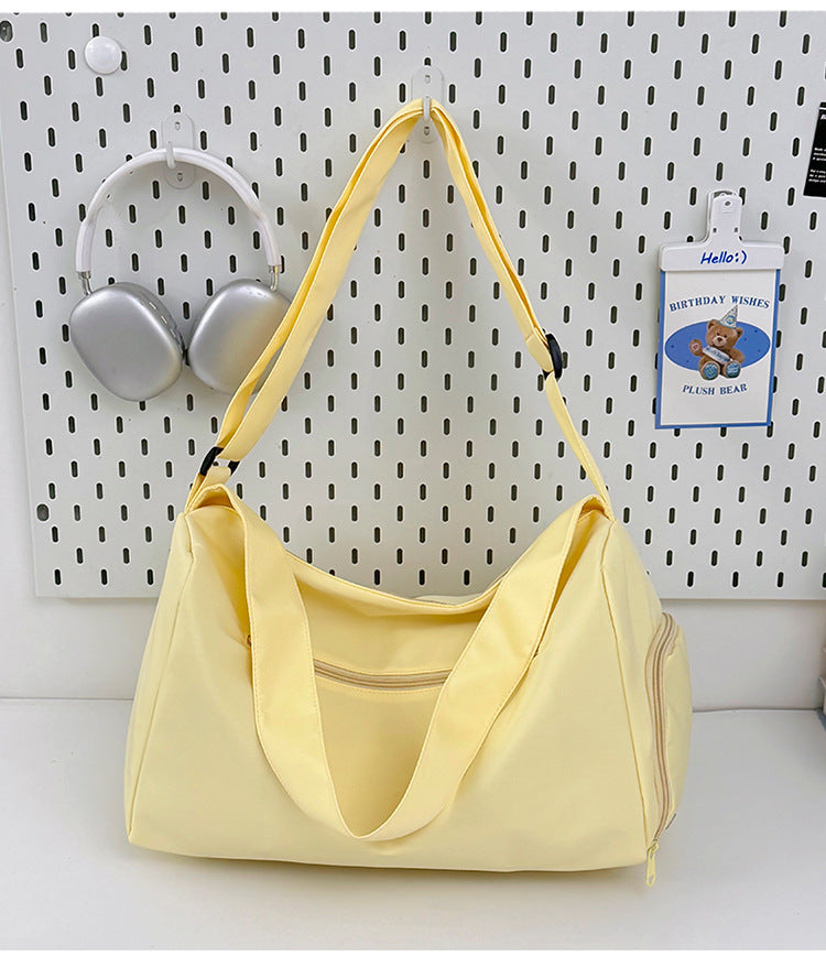 Sportliche Schultertasche mit Geräumigem Innenfach und Robustem Tragegurt Brehn
