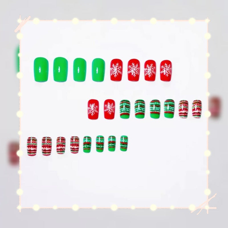 Festliche Kunstnägel mit Weihnachtsmotiven Brehn