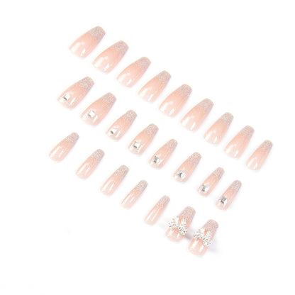 Kunstvolle Nagelverlängerungen mit Blumendesign Brehn