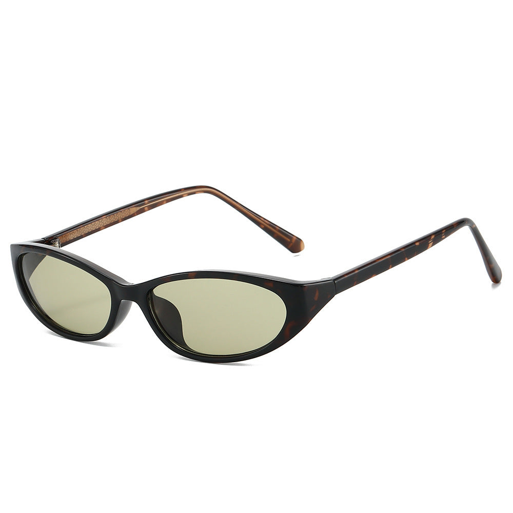 Cat-Eye-Fashion-Sonnenbrille mit dekorativen Akzenten Brehn