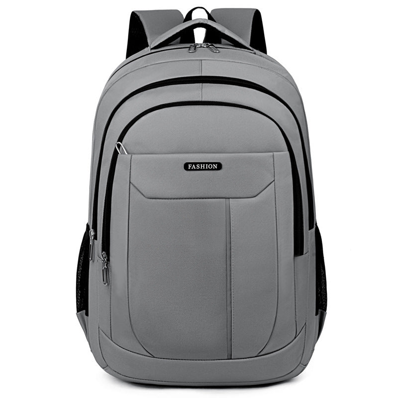 Vielseitiger Abenteuer-Rucksack mit mehreren Taschen