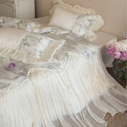 Romantisches Baumwoll-Bettwäscheset mit Chiffon-Volant, bestickten Schmetterlingen und Bettschürze Brehn