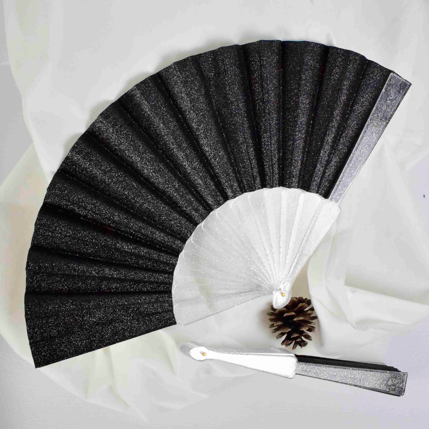 Damen Glitzernder Handfächer aus hochwertigem Material Brehn
