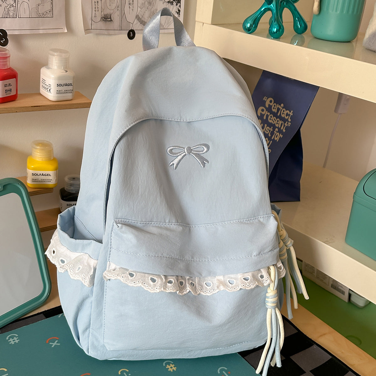 Stilvoller Bestickter Rucksack mit Schleifenakzent Brehn