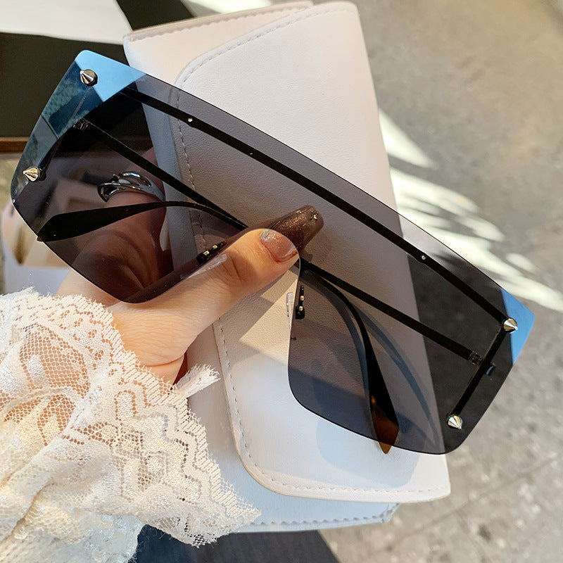 Damen oversized Sonnenbrille mit modernem Rahmen und UV-Schutz Brehn
