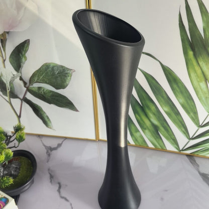 Zeitgenössische Skulpturvase Brehn