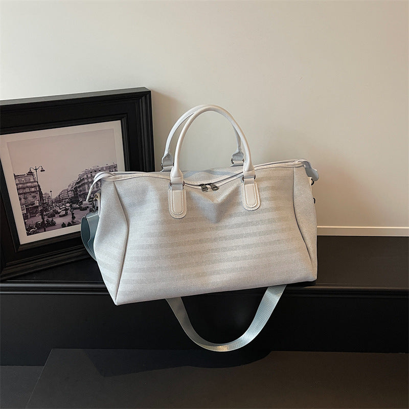 Reisetasche mit Multifunktionalen Fächern und Elegantem Design Brehn