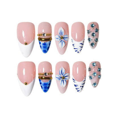 Elegante Künstlerische Press-On Nagelverlängerungen Brehn