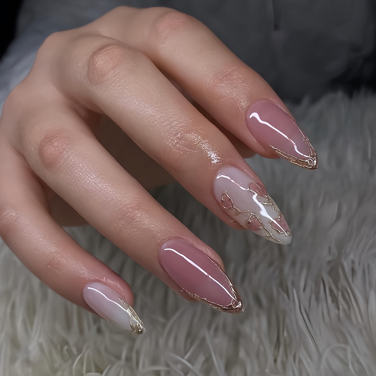 Künstlerische Stiletto-Nagelkunstverlängerungen Brehn