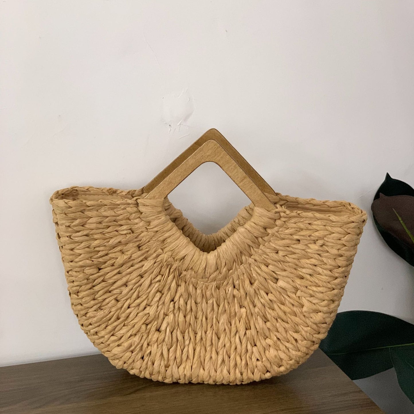 Handtasche Aus Nachhaltigem Geflochtenem Material mit Stilvollem Design Brehn