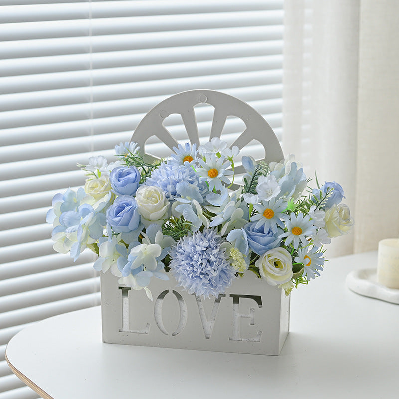 Dekorativer künstlicher Blumenstrauß