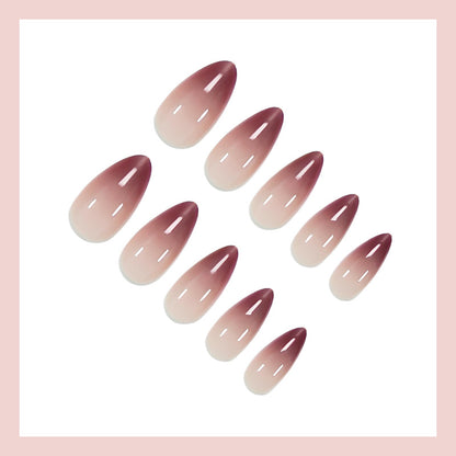 Kunstnagelset in stilvollem Ombre-Design Brehn