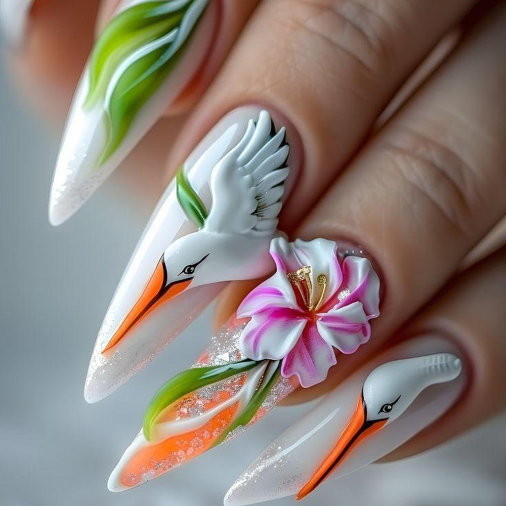 Kunstvolle 3D Nagelspitzen mit Blumenmuster Brehn