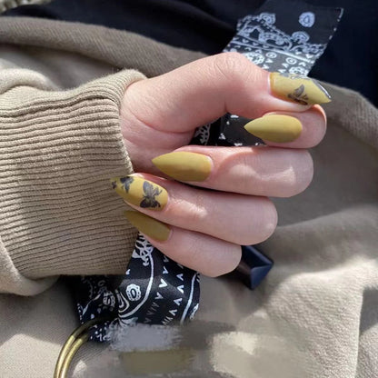 Künstlerisches Stiletto Press-On Nagelkunstset mit Schmetterlingsdesign