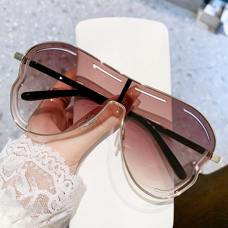 Damen Sonnenbrille im modernen Shield-Design Brehn