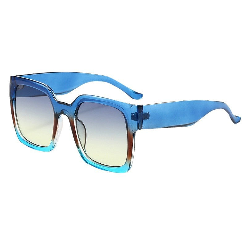 Damen quadratische Sonnenbrille mit stylischem Transparentrahmen und sanften Farbverlauf Brehn