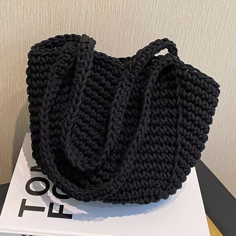 Trendige, Handgefertigte Häkel-Tasche Brehn