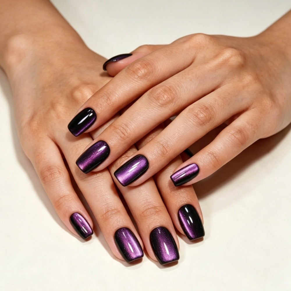 Kunstnägel mit Glänzendem Metallic-Finish und Auffälligen Ombre-Effekten Brehn