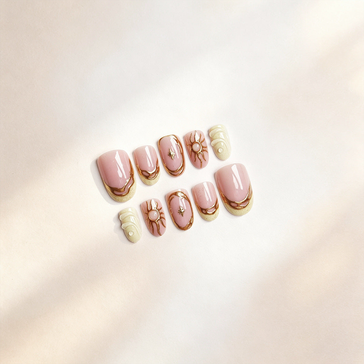 Elegante und Stilvolle Nagelset Brehn