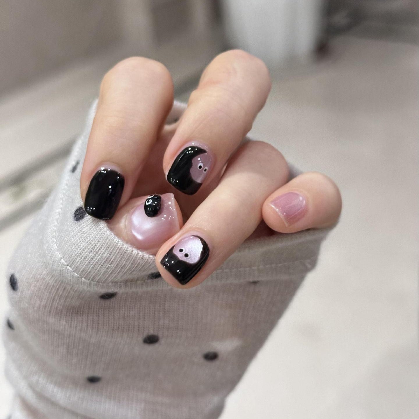 Kunstnägel mit Modernen Geometrischen Designs Brehn