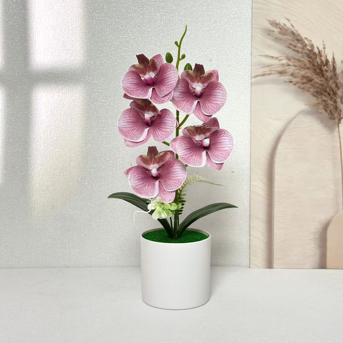 Lebensechte florale Orchideenpflanze für die Wohnkultur