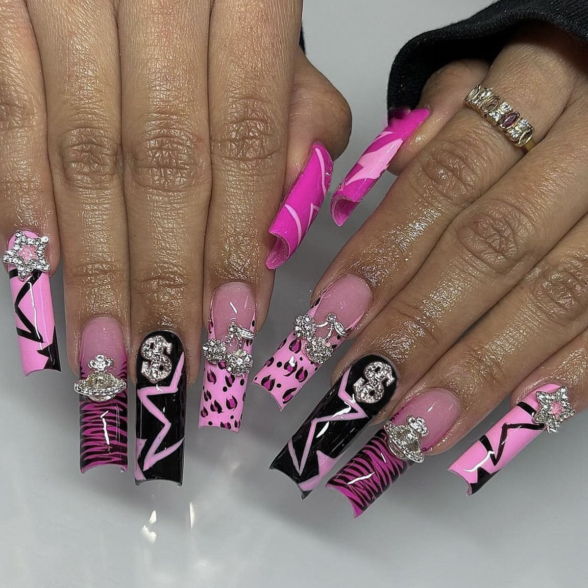 Künstlerische Glam Nagelkunst Extensions Brehn