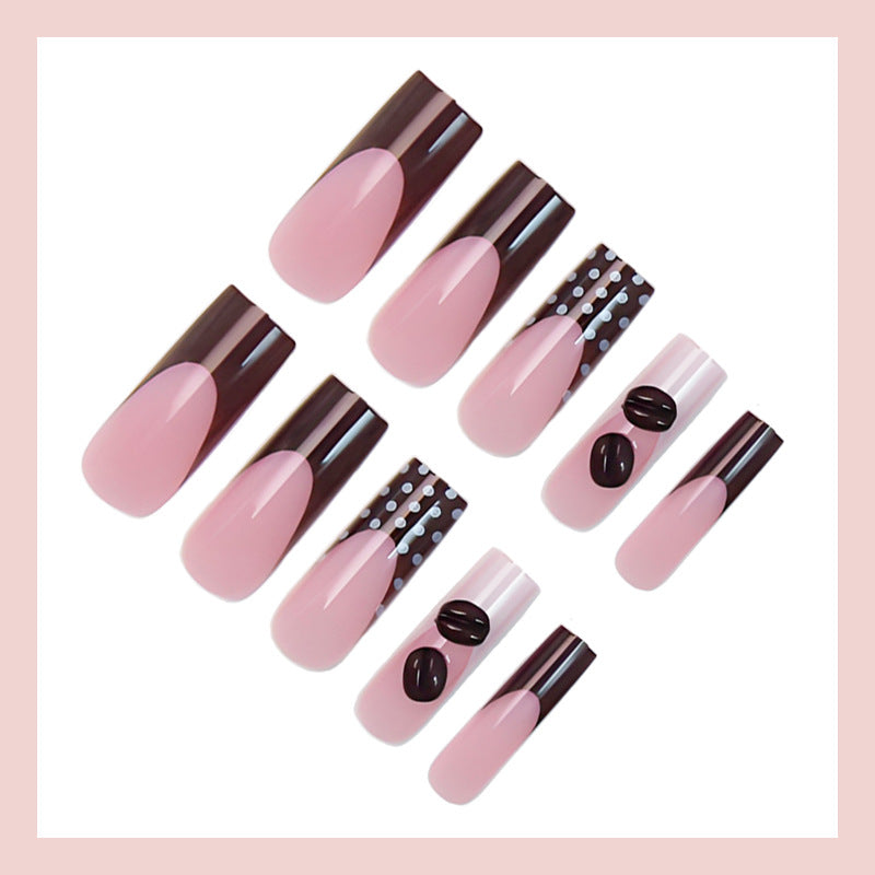 Kunstnagelset mit eleganten Schokoladen- und Kaffeekreationen Brehn
