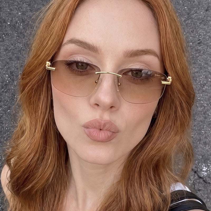 Damen elegante Halbgestell-Brille mit luxuriösem Metallrahmen und transparenten Gläsern Brehn