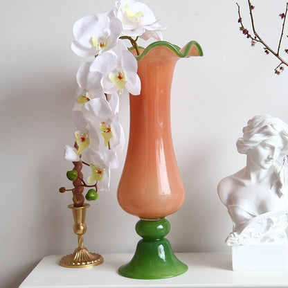 Mouthblown gerippte Podest Kunstglas Trompetenvase Brehn