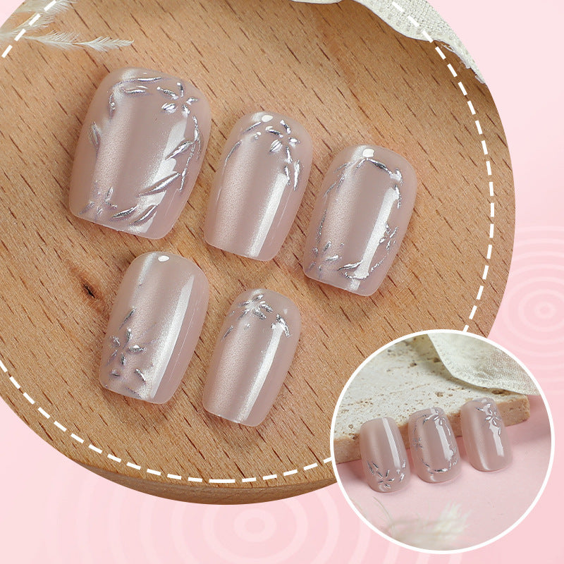 Elegantes, floral-akzentuiertes Press-On Nagelset