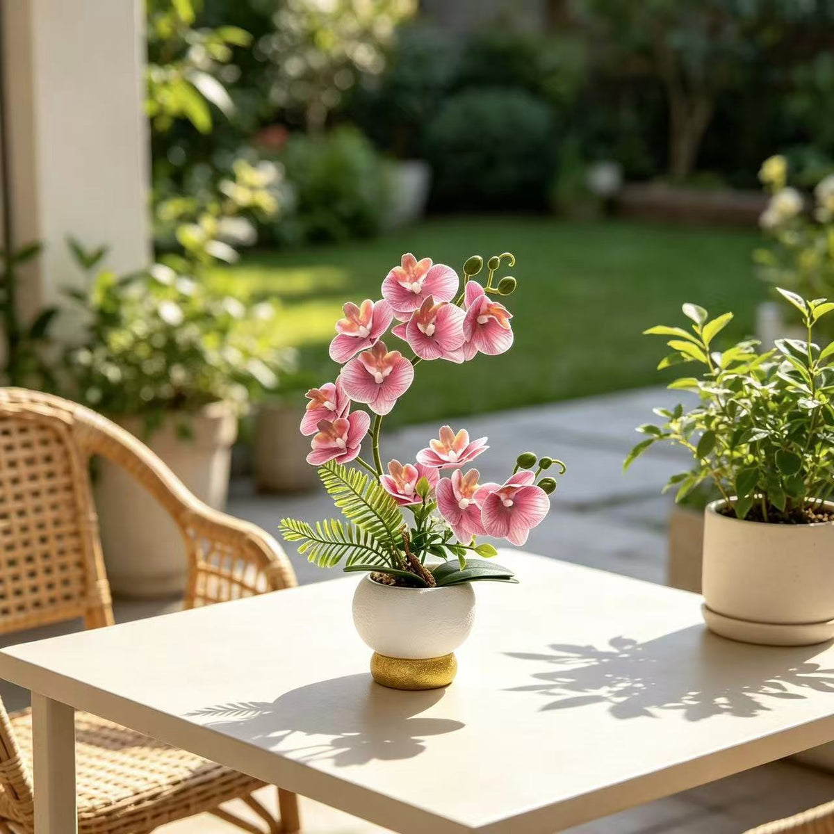Künstliche Orchideenarrangement für Tischdekoration