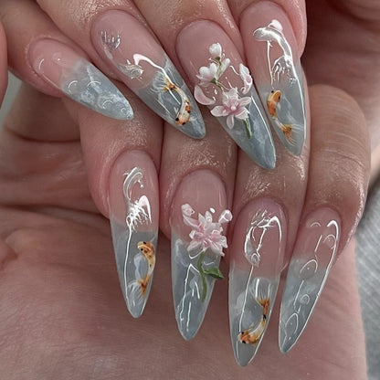 Künstlerisches Blumen-Design Press-On Nagelset Brehn