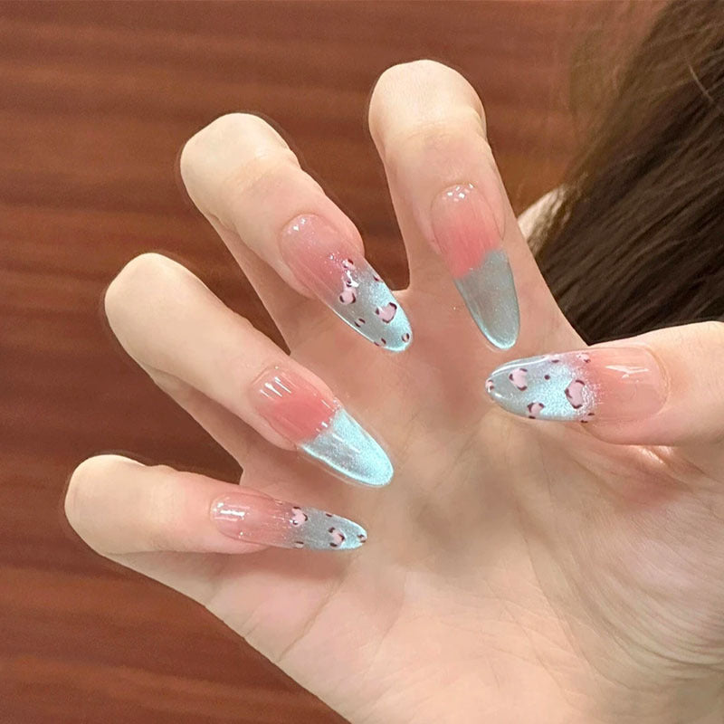 Dekorative Nagelkunst Brehn