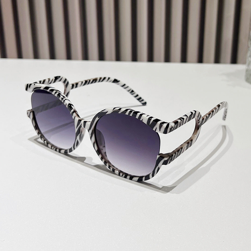 Avant-Garde Zirkuläre Rahmen Sonnenbrille Brehn