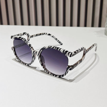 Avant-Garde Zirkuläre Rahmen Sonnenbrille Brehn