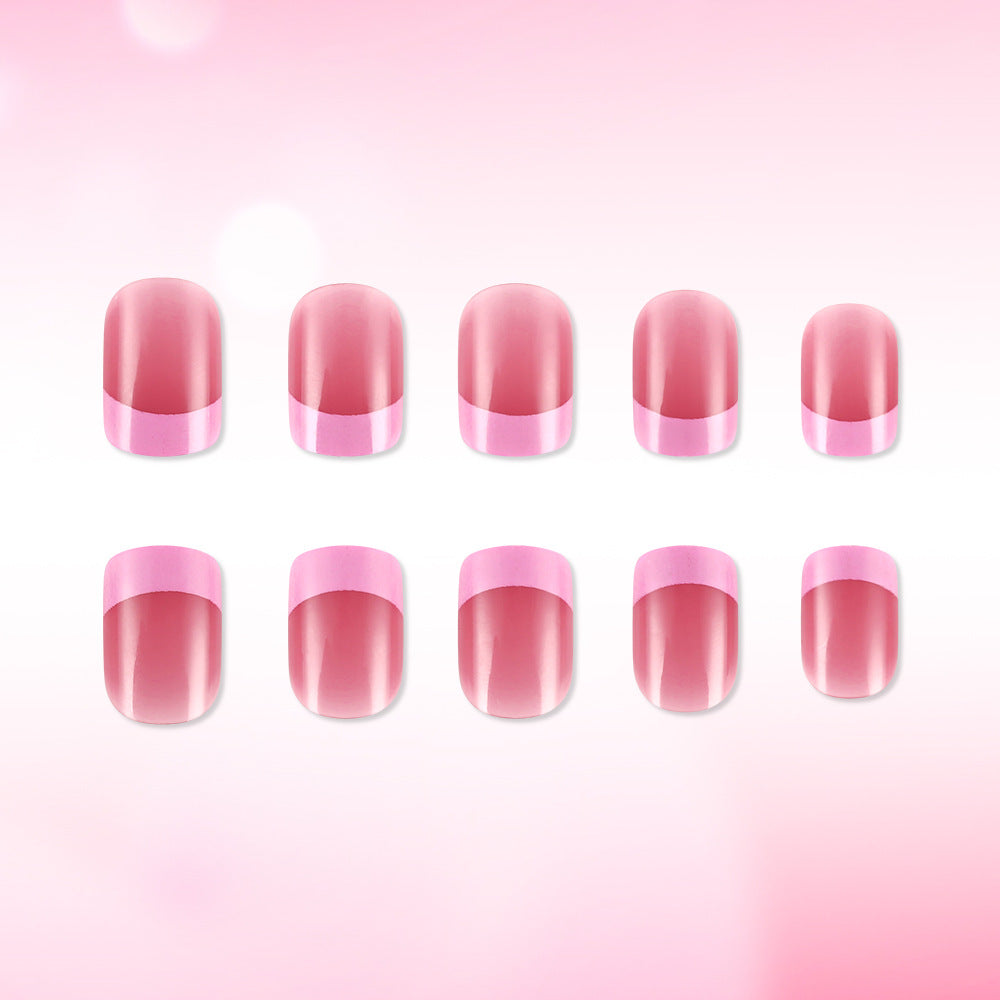 Stilvolle French Tip Gel Nägel Brehn